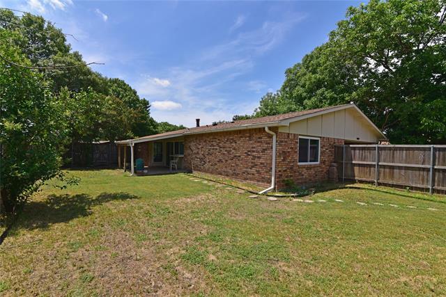 Building Photo - 1805 Spanish Trail
