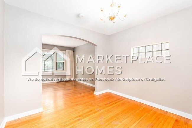 Building Photo - 2604 Elm St