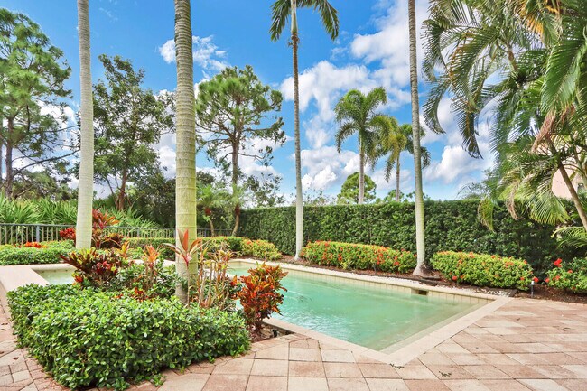 Building Photo - 124 Tulip Tree Ct