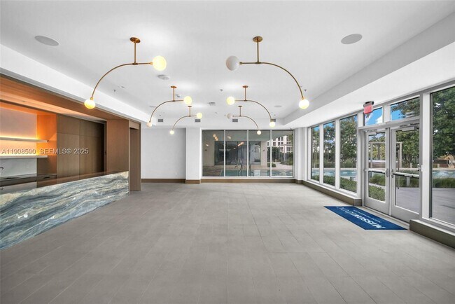 Building Photo - 700 NE 26th Terrace