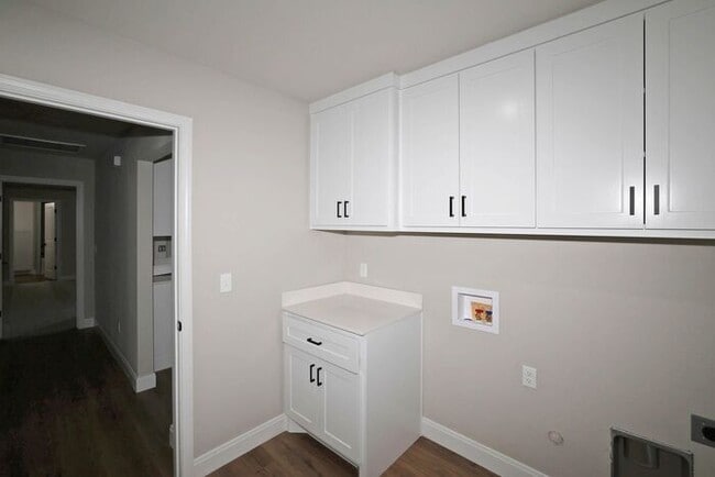Building Photo - 4715 Scotty Dr
