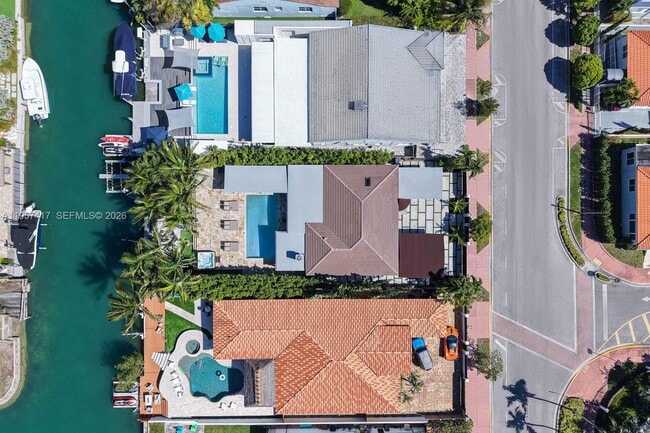 Building Photo - 7910 Hawthorne Ave