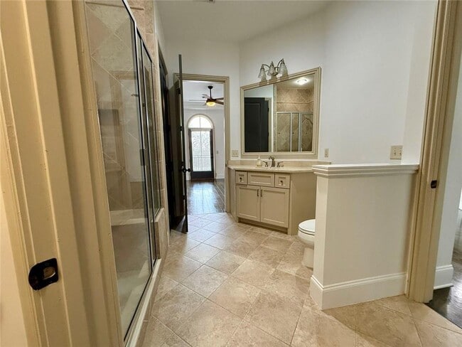 Building Photo - 360 Chambers St