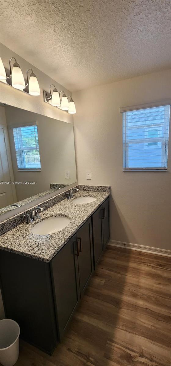 Building Photo - 9348 Westside Hls Dr