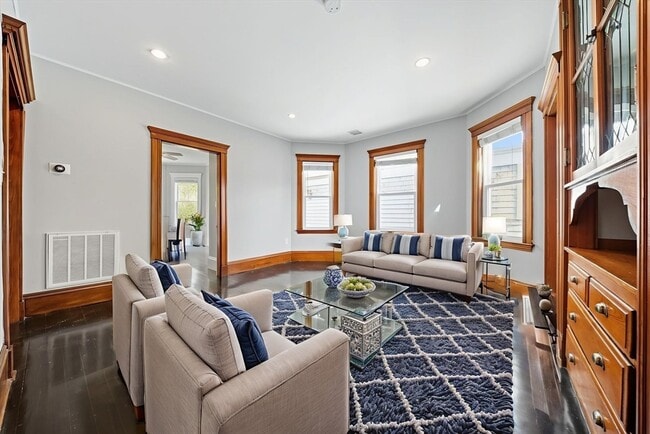 Building Photo - 22 Trescott St