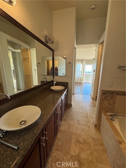 Building Photo - 703 Via Presa