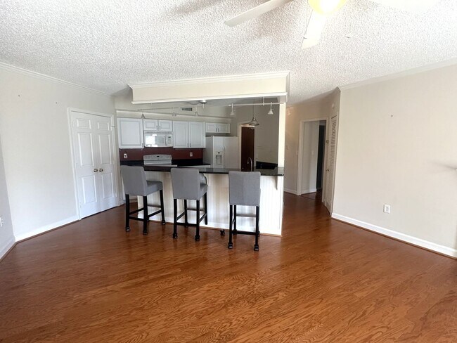 Building Photo - 801 S Pitt St