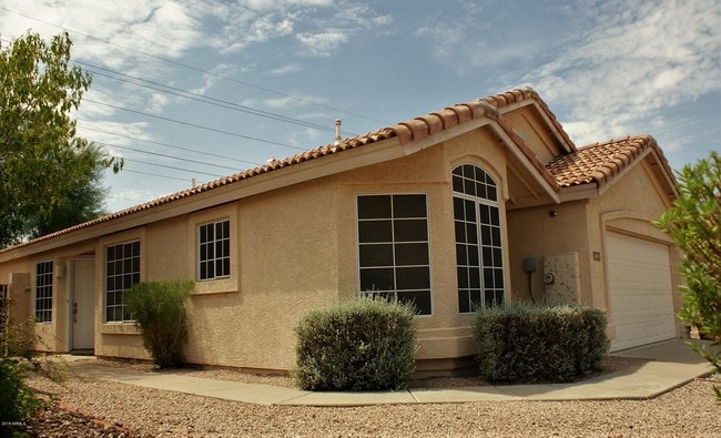 Building Photo - 6119 E Sierra Morena St