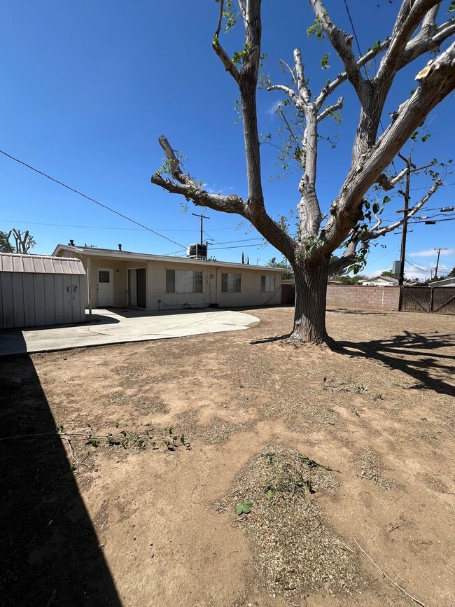 Building Photo - (APPLICATION PENDING) West Lancaster Home