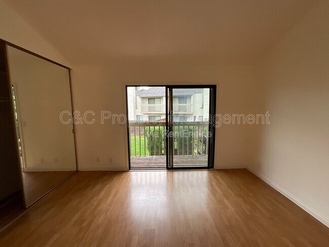 Building Photo - 6628 Wildwood Ct