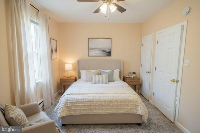 Building Photo - 6002 Master St