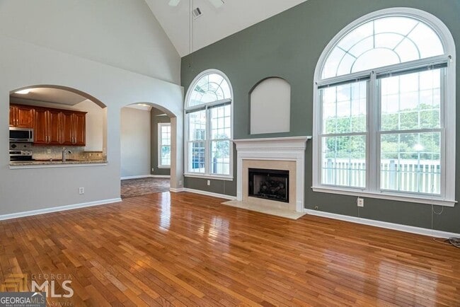 Building Photo - 225 Heritage Lake Dr