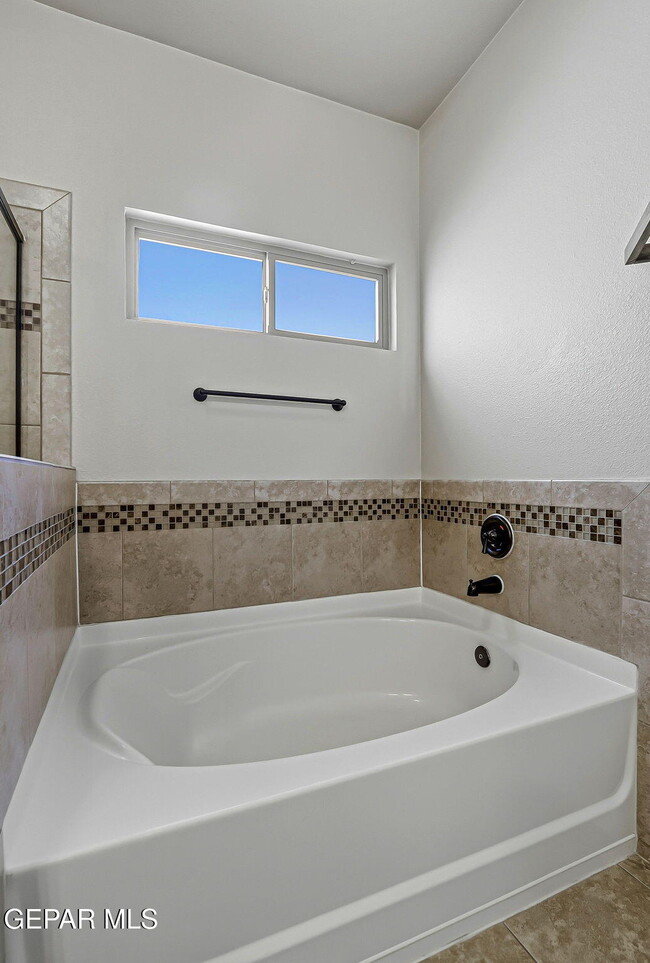 Building Photo - 14741 Bobby Joe Hill