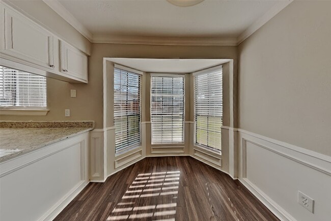 Building Photo - 15803 Maple Manor Dr