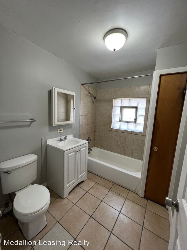 Building Photo - 4 br, 2 bath House - 9815 S Throop St