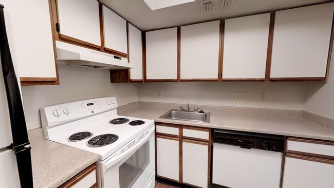 Kitchen - Safire at Matthews