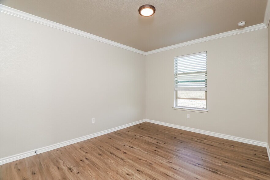 Building Photo - 7727 Heavenly Arbor