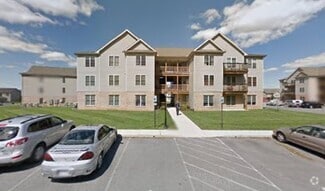 Building Photo - 670 Bassett Dr