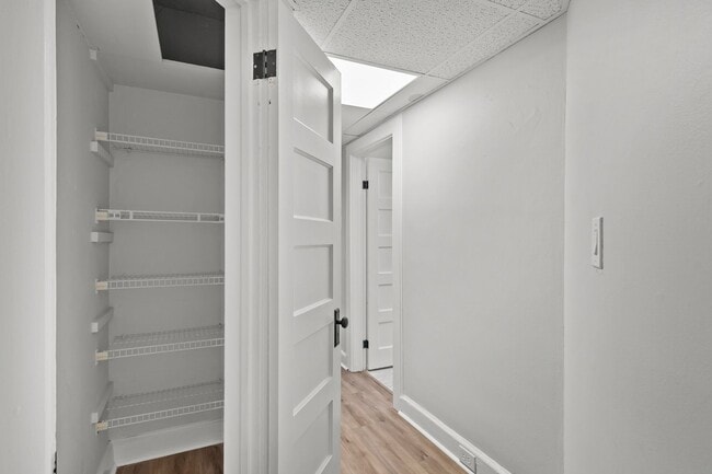 Building Photo - Modern Living in the Heart of Ghent – Walk...