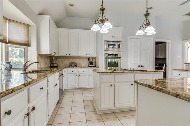 Building Photo - 700 Essex Ct