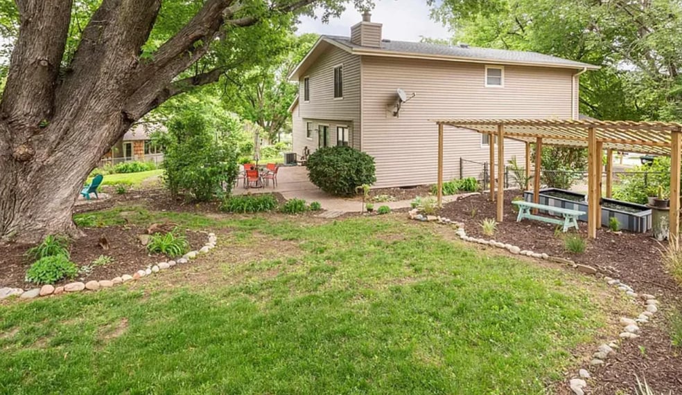 Pergola and Koi Pond - 16024 Martha Cir