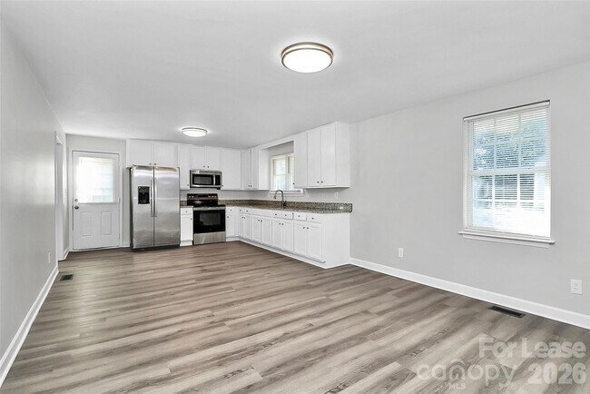 Building Photo - 2429 Marlowe Ave