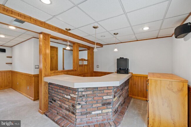 Building Photo - 1302 Squire Ln