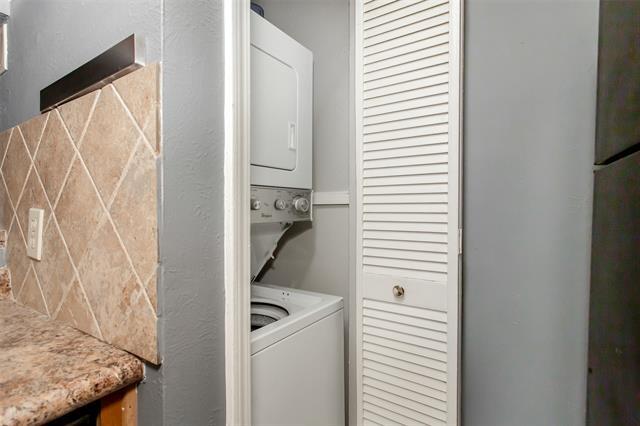 Building Photo - 7151 Gaston Ave