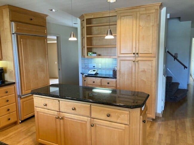 Building Photo - Rare Willow Glen Gem: Spacious 4BR Family Compound on a 9,000+ Sq. Ft. Lot