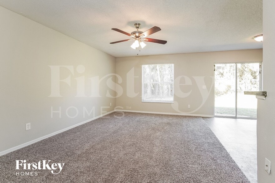 Building Photo - 360 Clay St