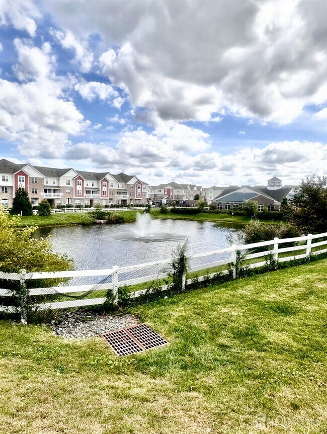 Building Photo - 790 Harbortown Blvd