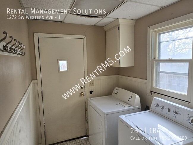 Building Photo - 1272 SW Western Ave