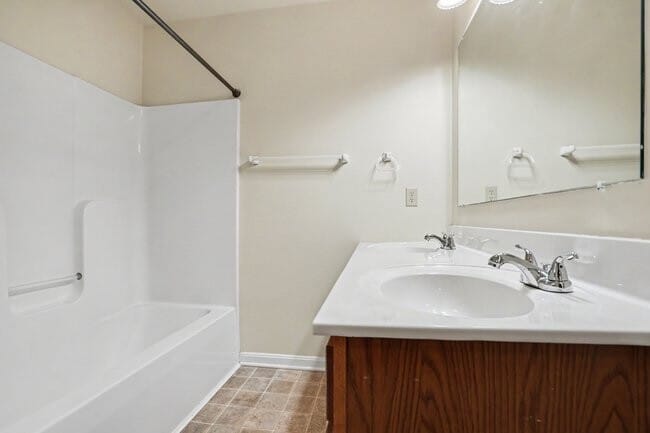 Building Photo - 65 Meade Dr