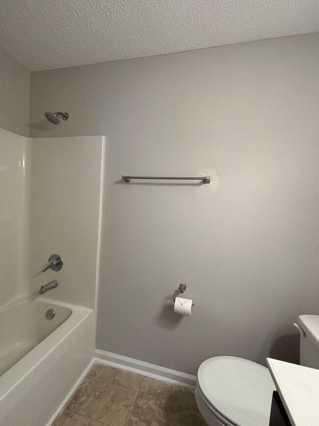 Building Photo - A Great Space on Pine Valley Court