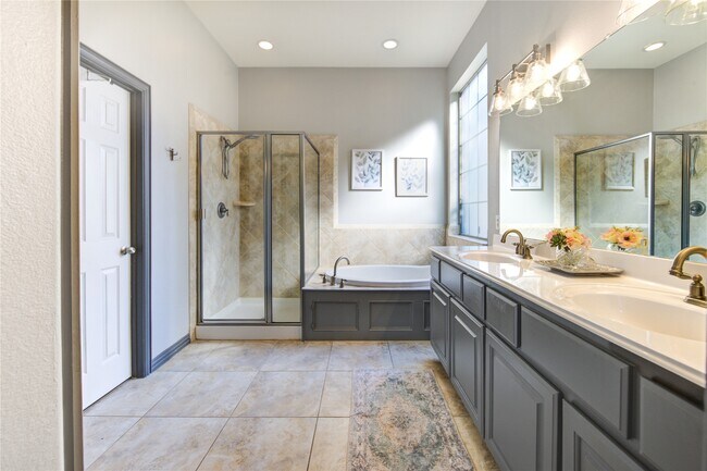 Building Photo - 12307 N Austin Shore Dr