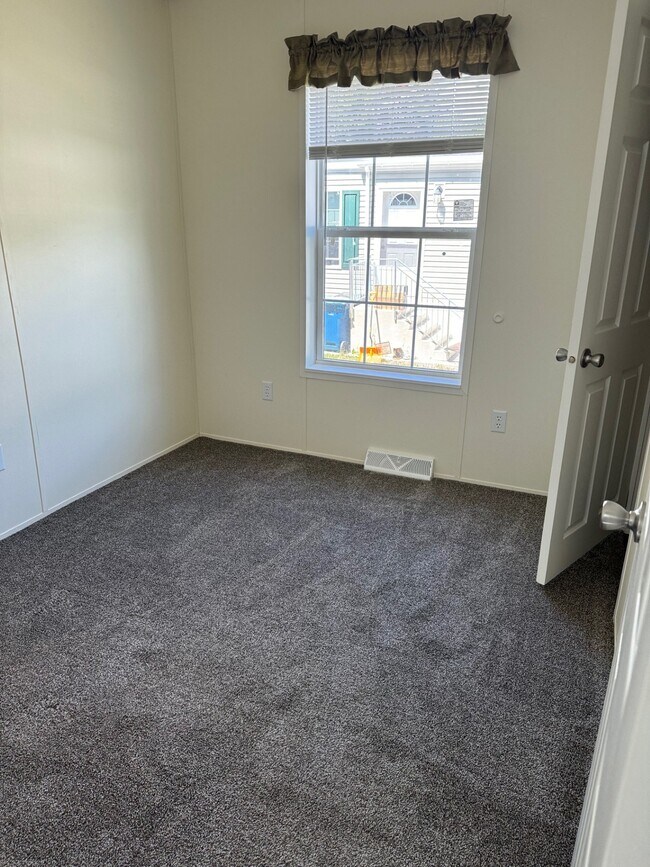 Building Photo - 115 Terrace Ct