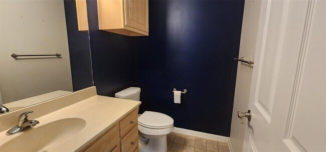 Building Photo - 2211 Place Rebecca Ln