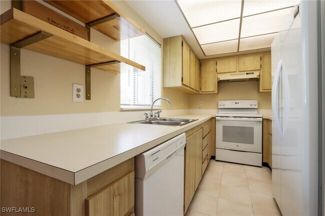 Building Photo - 1275 7th Ave N