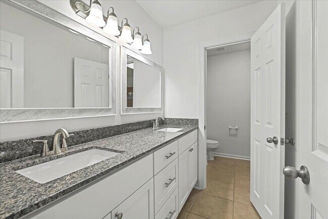 Building Photo - 2464 Elfinwing Ln