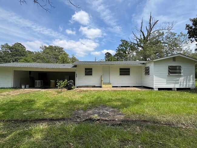 Building Photo - Single Family Residence