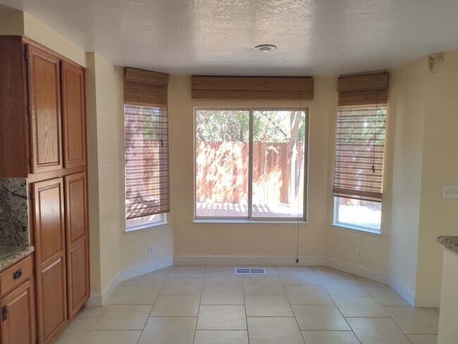 Building Photo - 3212 Bear Creek Dr