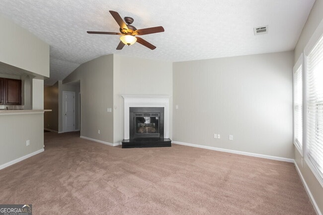 Building Photo - 303 Stone Valley Xin