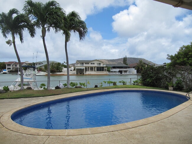 Building Photo - 553 Kumukahi Pl