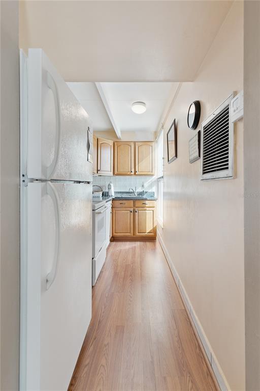 Building Photo - 3821 Club Cir