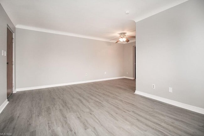 Building Photo - 4655 Ridge Rd