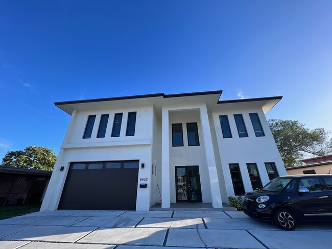 Building Photo - 6422 Coral Way