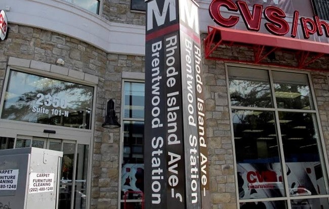 Red Line Metro 1 mile away - 2603 Hamlin St NE