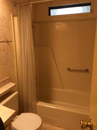 Building Photo - 7777 SE Continental Dr