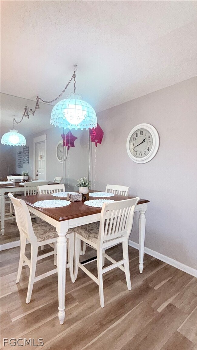 Building Photo - 9540 Green Cypress Ln