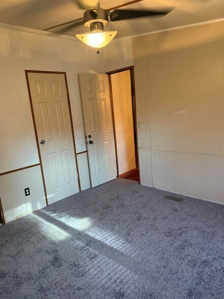 Building Photo - 8021 Pin Oak Rd